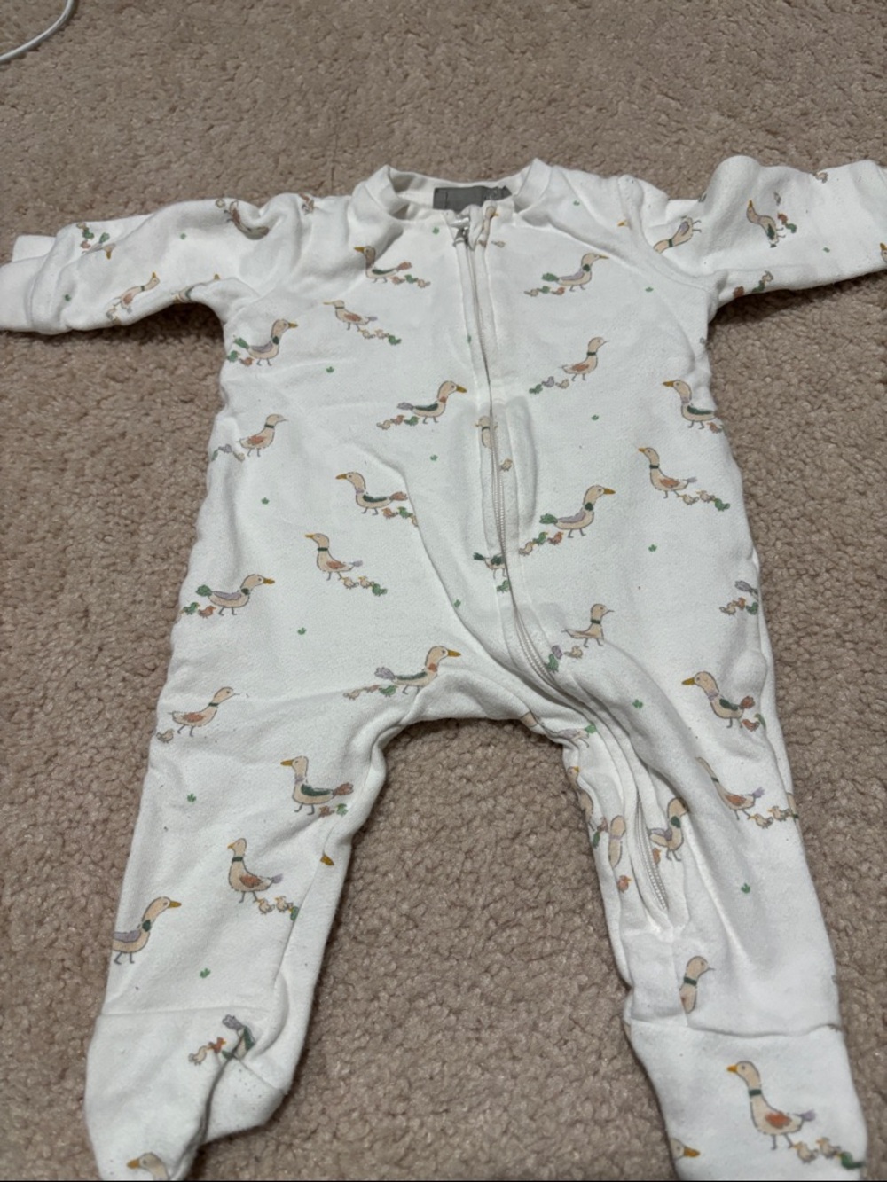 White Duck-Print Footed One-Piece Zipper Sleepsuit